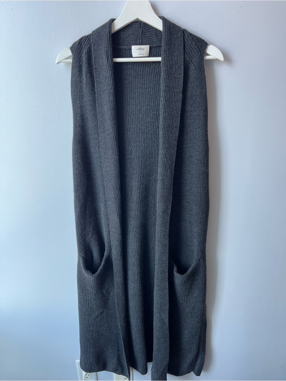 ARITZIA Wilfred 100% Merino Wool Dark Grey Long Sweater Vest Women’s Small - Picture 2 of 9